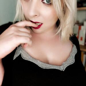 Blondiie_x mym
