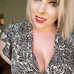 Blondiie_x mym