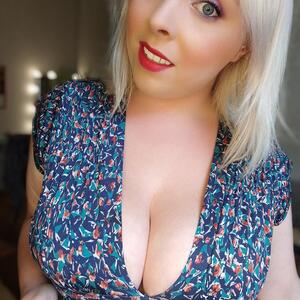 Blondiie_x mym
