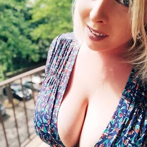 Blondiie_x mym