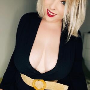 Blondiie_x mym