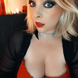 Blondiie_x mym