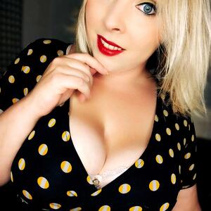 Blondiie_x mym
