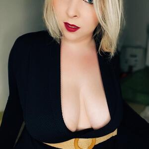 Blondiie_x mym