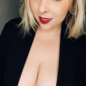 Blondiie_x mym