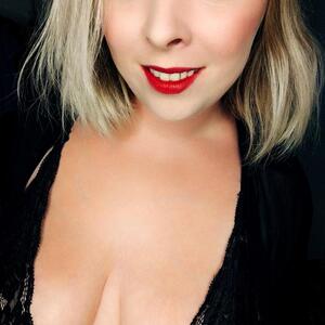 Blondiie_x mym