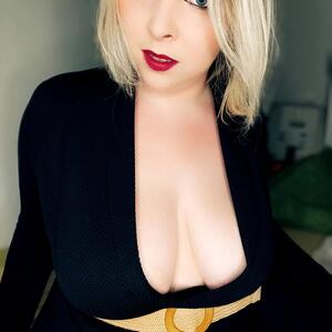 Blondiie_x mym