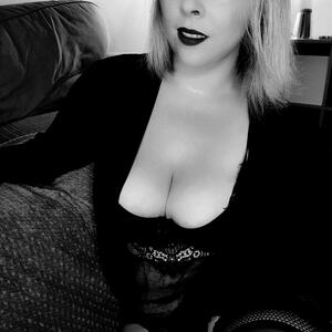 Blondiie_x mym