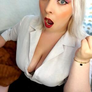 Blondiie_x mym