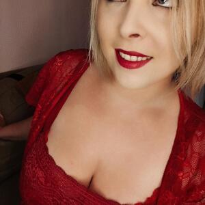Blondiie_x mym