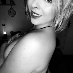Blondiie_x mym