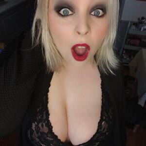 Blondiie_x mym
