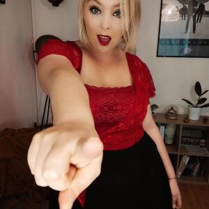 Blondiie_x mym
