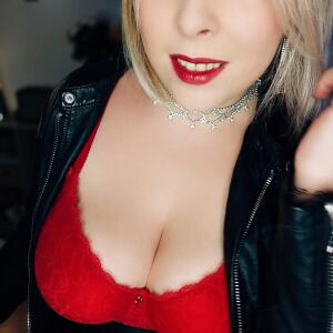 Blondiie_x mym