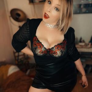 Blondiie_x mym