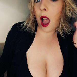 Blondiie_x mym