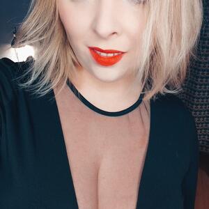 Blondiie_x mym