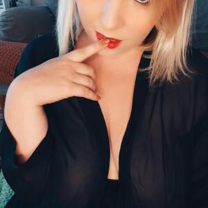 Blondiie_x mym