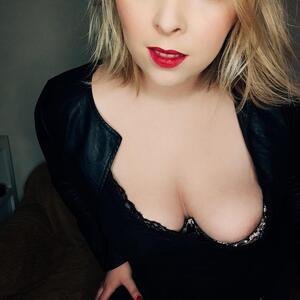 Blondiie_x mym