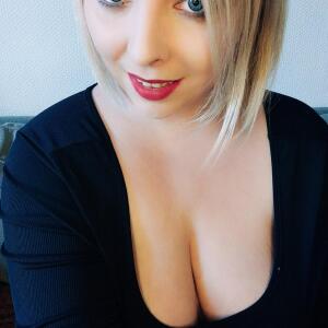 Blondiie_x mym