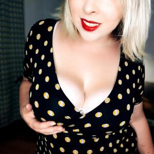 Blondiie_x mym