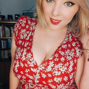 Blondiie_x mym
