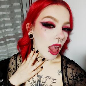 Bloodyy_mym mym