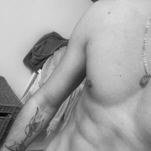 Bodyart-caillou mym
