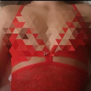 Brunette_soumise mym