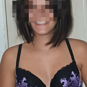 Brunette_soumise mym