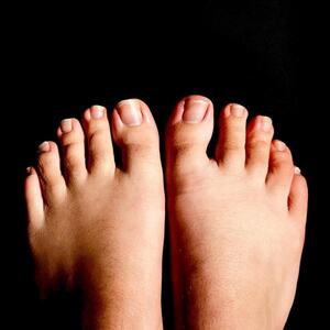 Camille_blanc_feet mym