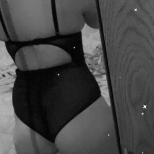 Camille_x_28 mym