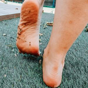 Candi_feet mym