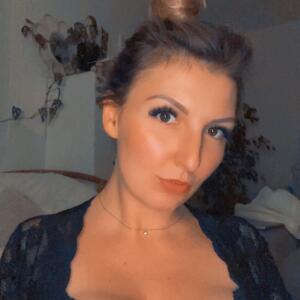 Capucine_porno mym