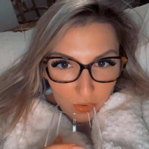 Capucine_porno mym