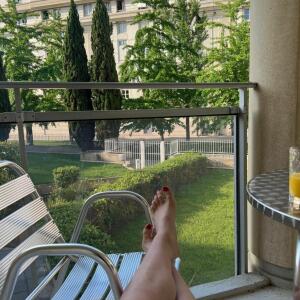 Carla_more_feet mym