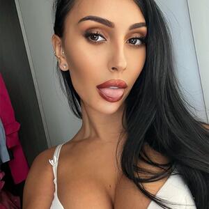 Carlinaa_nascimento mym