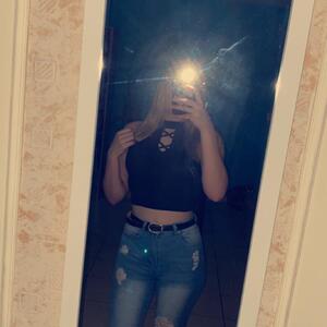 Carlita_98 mym