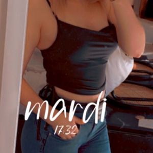 Carlita_98 mym