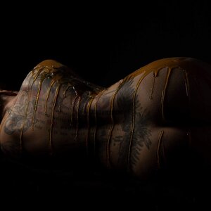 Caronudesexytatouee mym