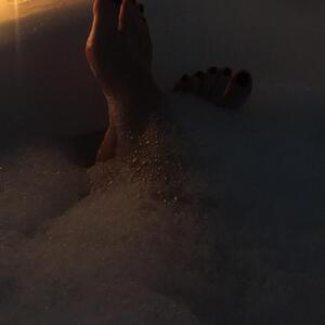 Charm_and_beauty_feet mym