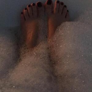 Charm_and_beauty_feet mym