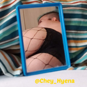 Chey_hyena mym