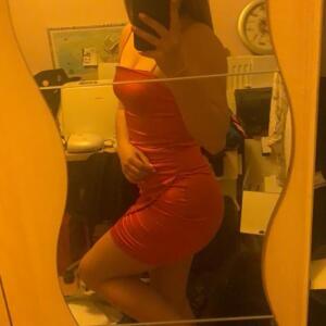 Chlo_hot mym