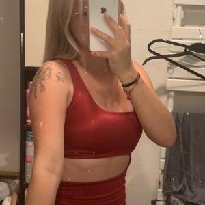 Chlo_hot mym