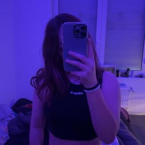 Chlo_hot mym