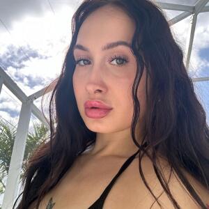 Chloe_pqn mym