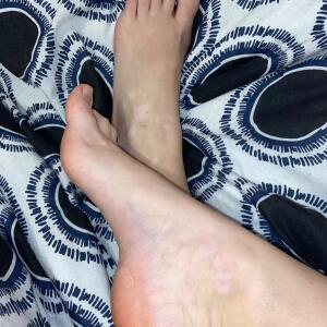 Chloe_s_feet mym