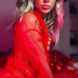 Chloebulllet mym
