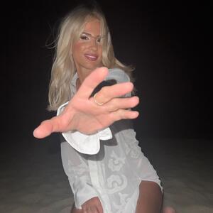 Chloebulllet mym